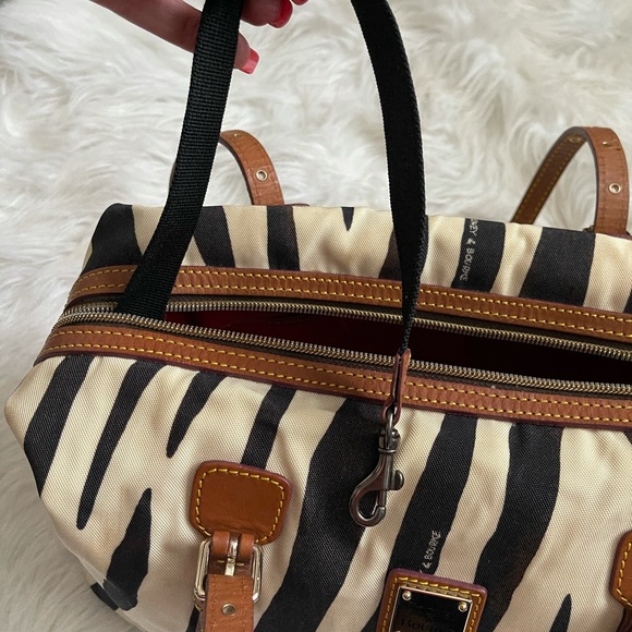 Dooney&Burke Rare Vintage Purse Excellent Condition. - Picture 8 of 16